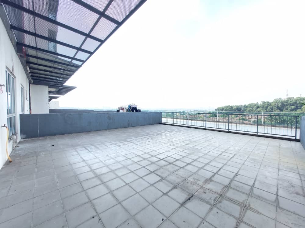 Silk Residence Garden Unit Big Balcony 3R2B - photo 3