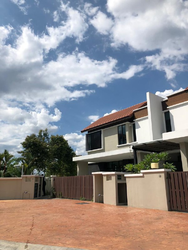 Corner Lot Semi D HUGE Land Bandar Kinrara BK8