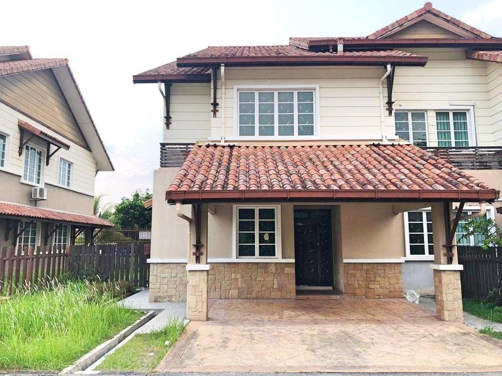 Semi D 2STY Avenue One BTHO Lake View cun punya