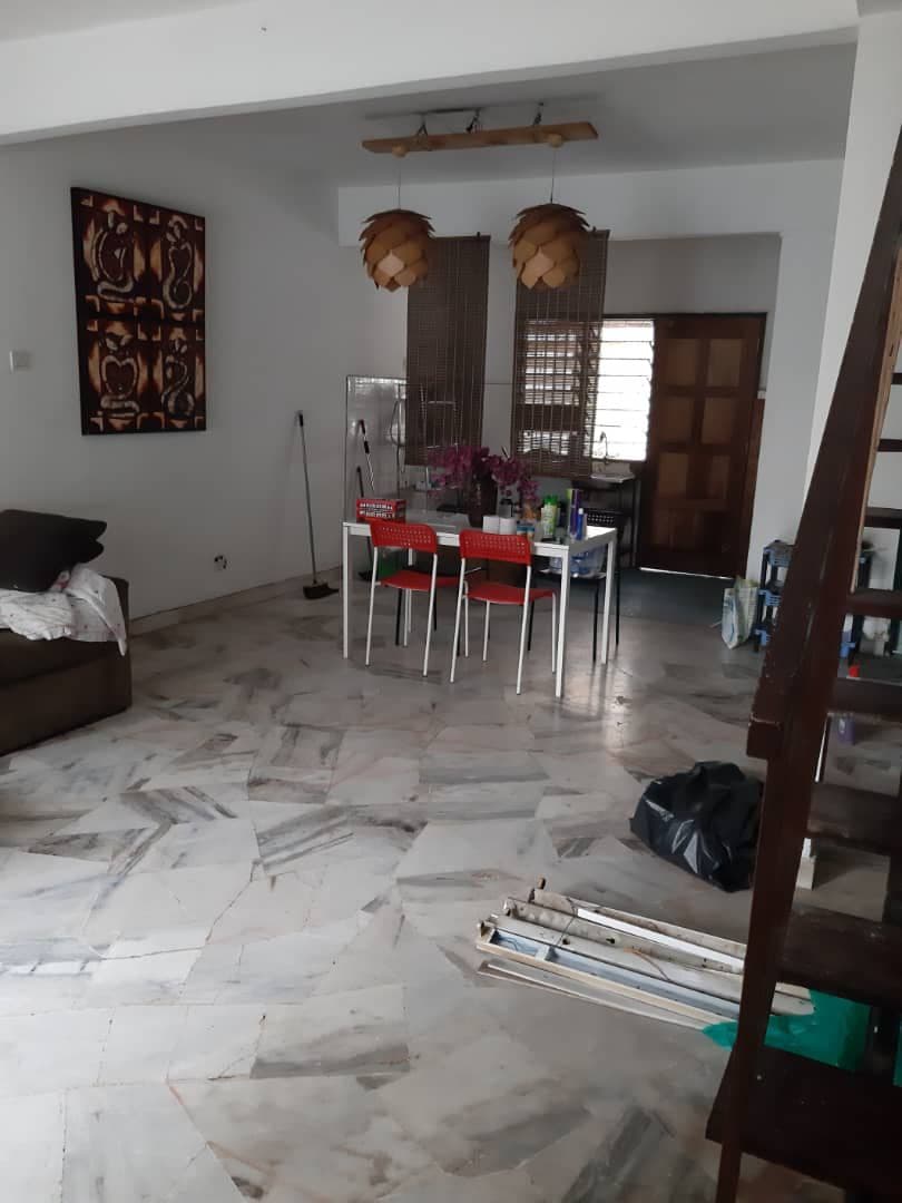 Simple 2STY pjs 10 jalan kaki sampai sunway pirami