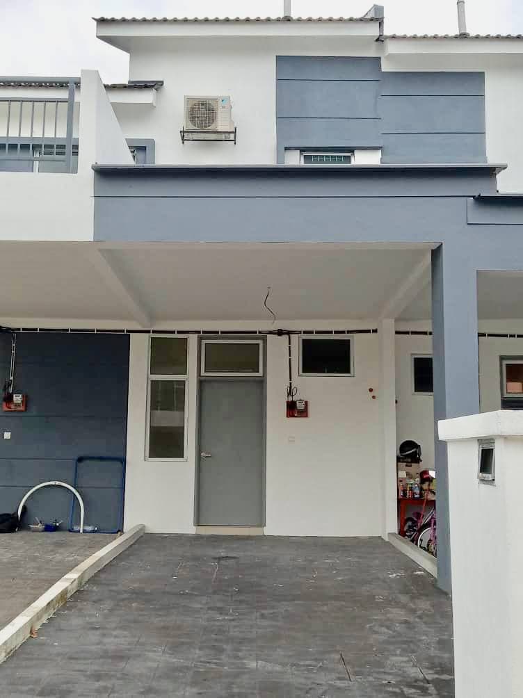 Townhouse Simfoni Perdana at LBS Alam Perdana