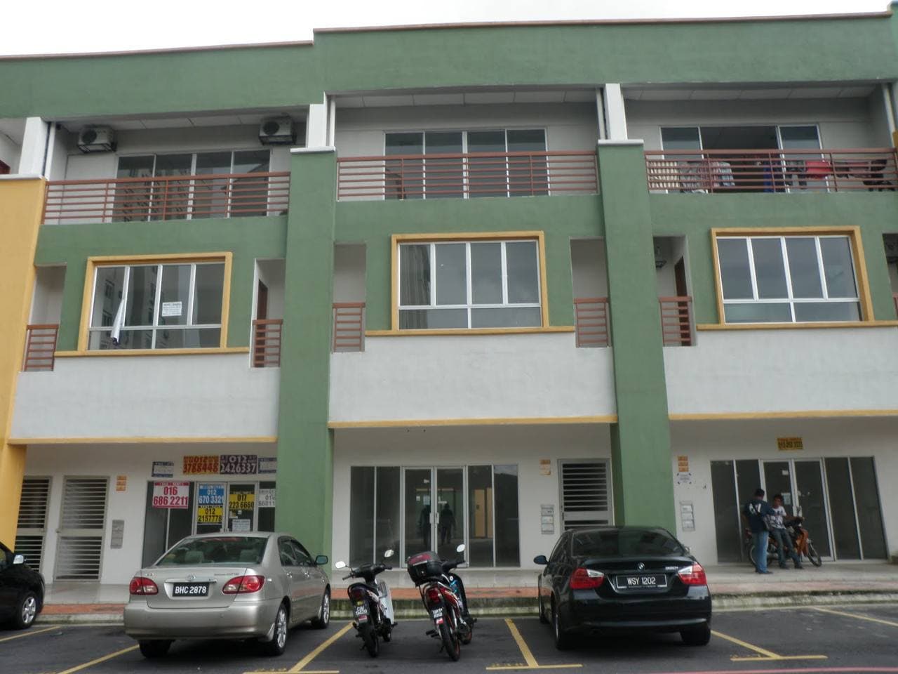 Shop Office utk Tuisyen Office Used Beauty Saloon