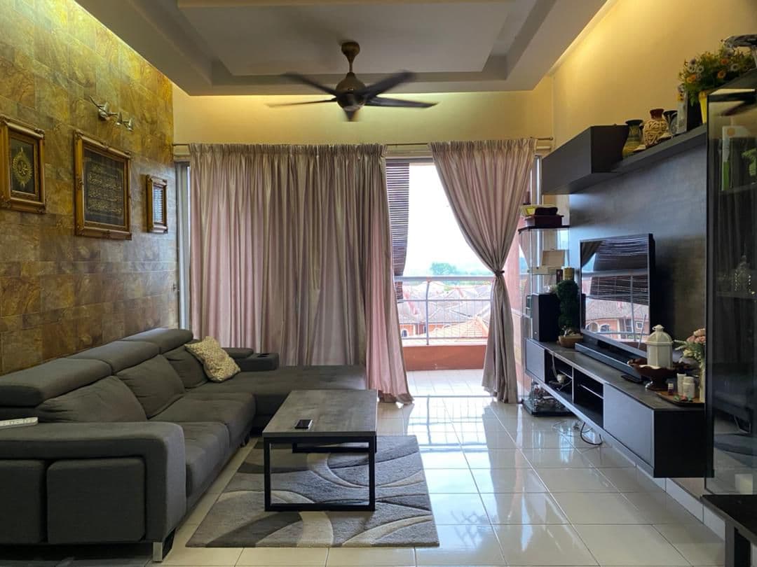 FREEHOLD GREENVIEW CONDOMINIUM 1500SQFT