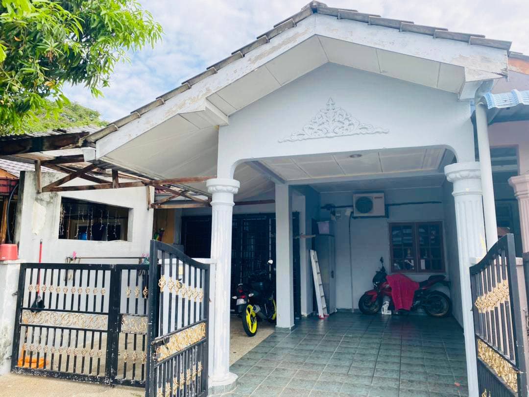 Double Storey Taman Puchong Indah