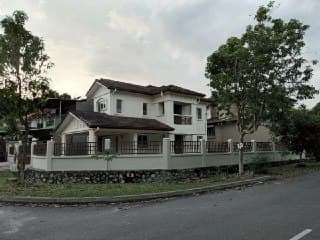 Double Storey Jalan Pinggiran USJ