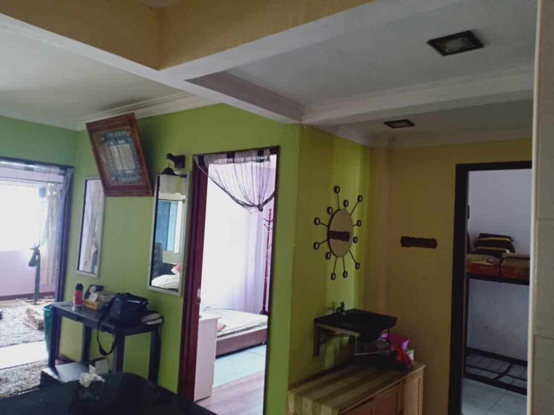 Taman Pinggiran Apartment