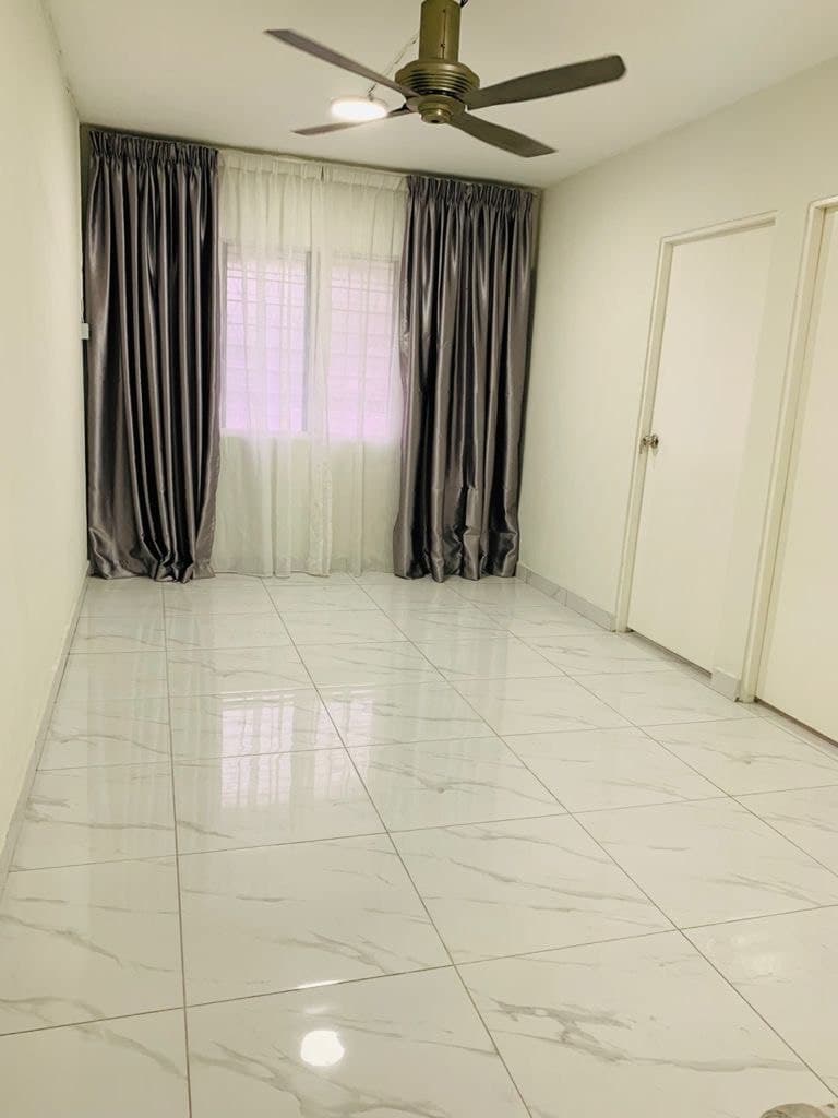 Flat Taman Pantai Dalam