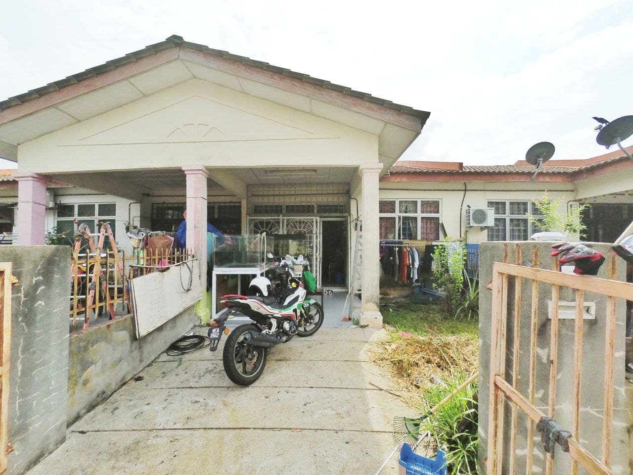 Single Storey Taman Seroja Sepang