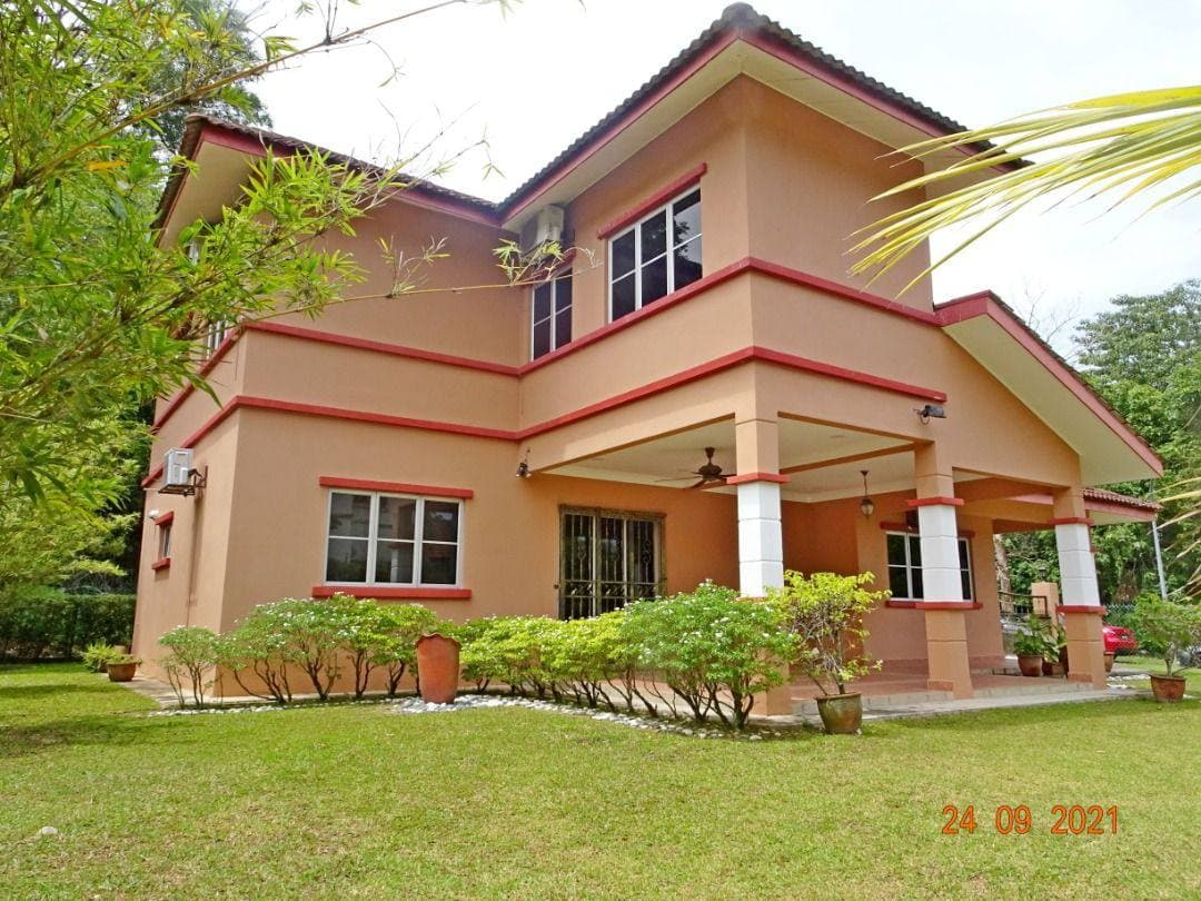 Bungalow Sungai Buloh Country Resort