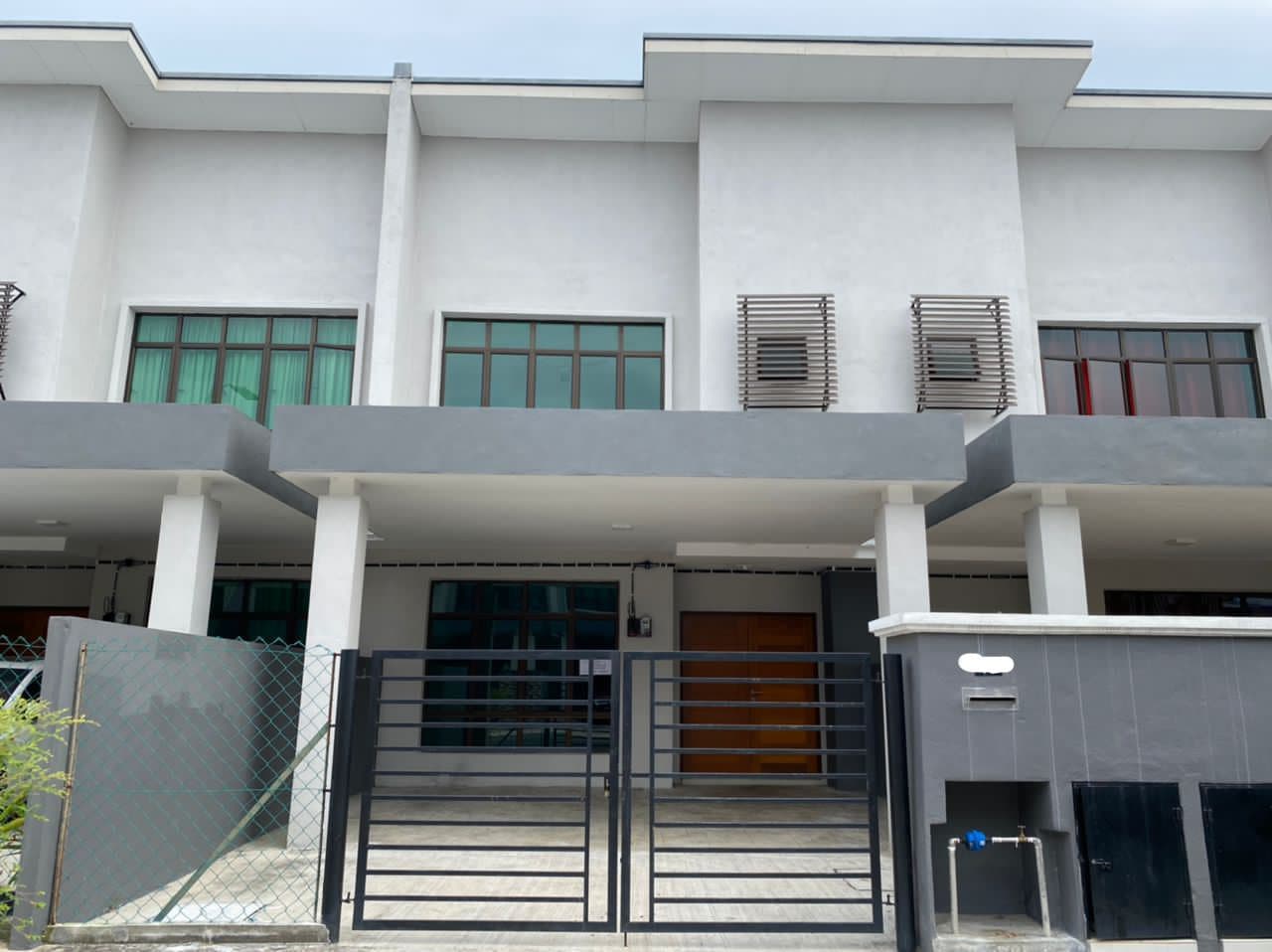 FREEHOLD Double Storey Jalan kebun Shah Alam