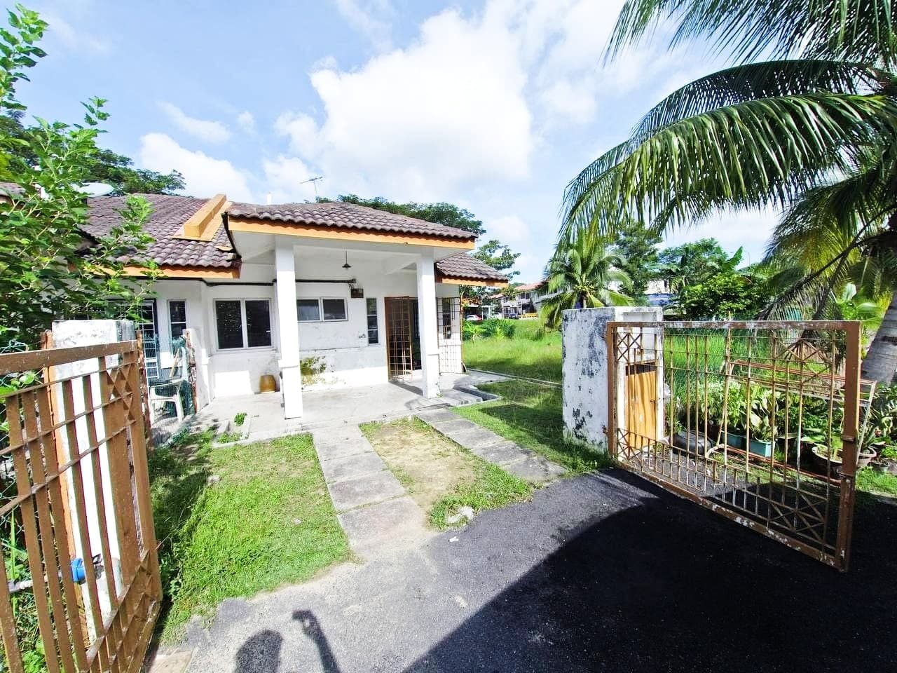 1 Storey Corner Lot Terrace House, Mawarsari, Sung