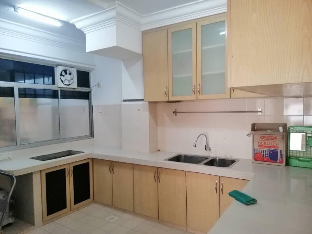 Vista Lavender Apartment Taman Kinrara