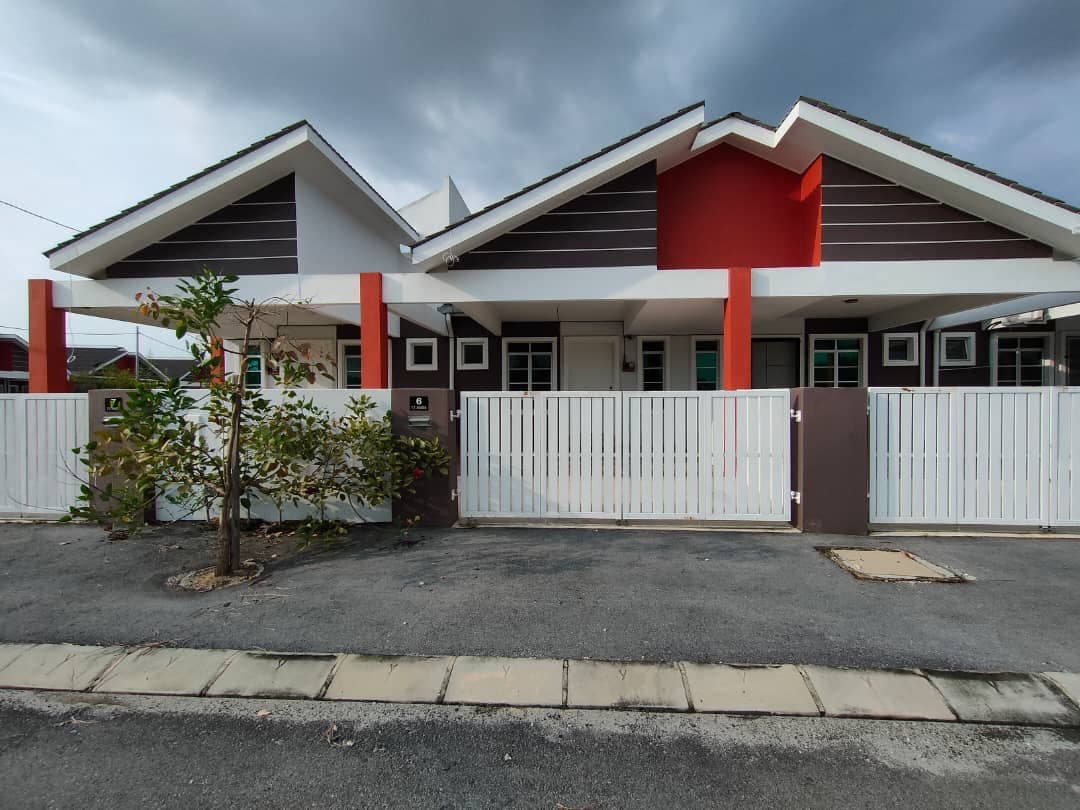Single Storey Terrace Taman Tronoh - photo 1