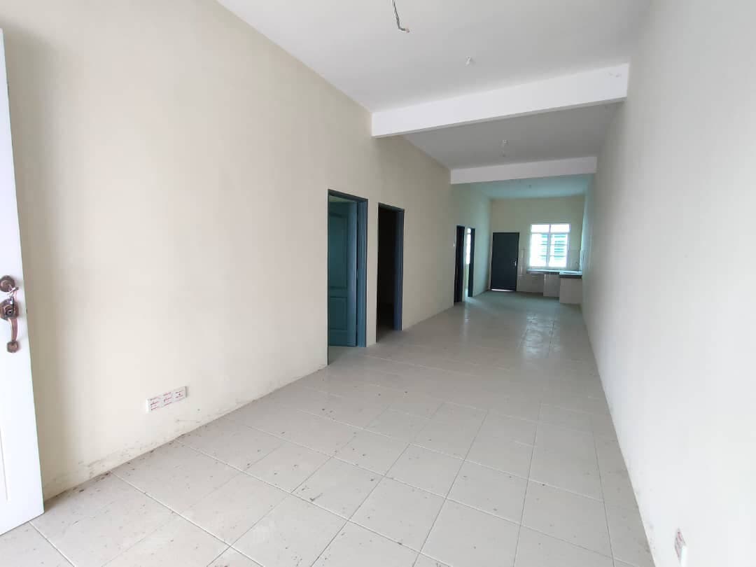 Single Storey Terrace Taman Tronoh - photo 3