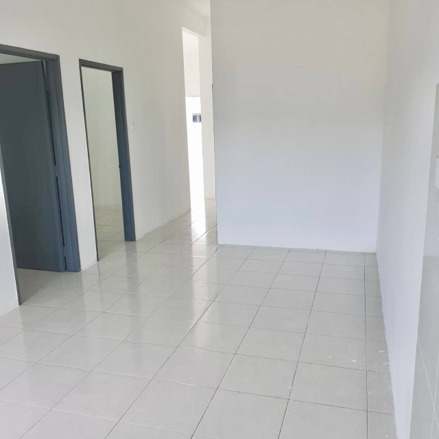 Single Storey Terrace, Taman Meru Damai Klang - photo 3