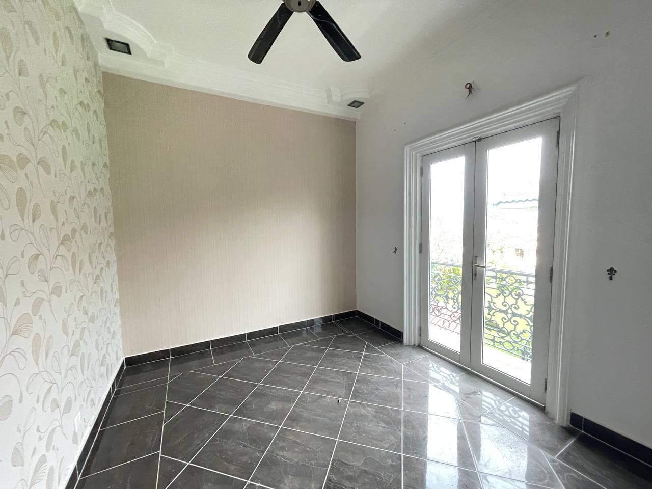 TRIPLE STOREY BUNGALOW HALAMAN DAHLIA TAMAN NILAI - photo 11
