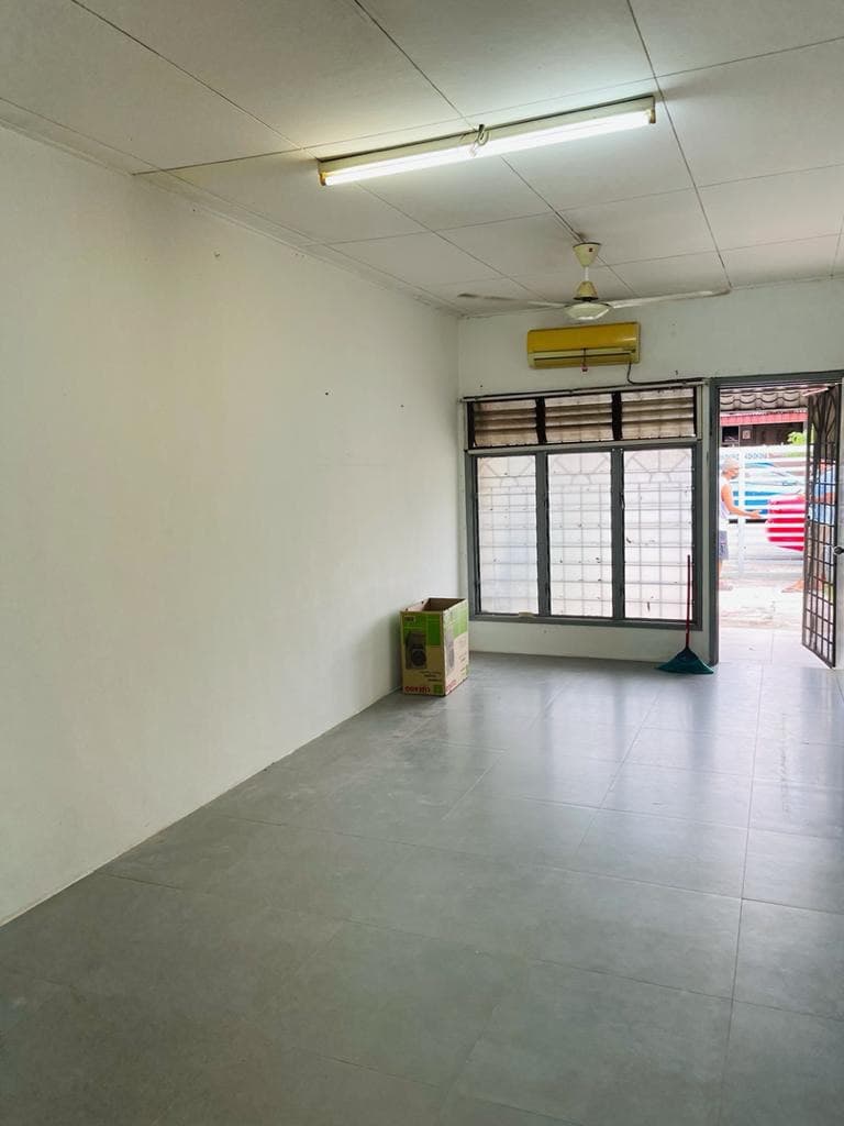 Single Storey Bandar Kinrara 4 - photo 3
