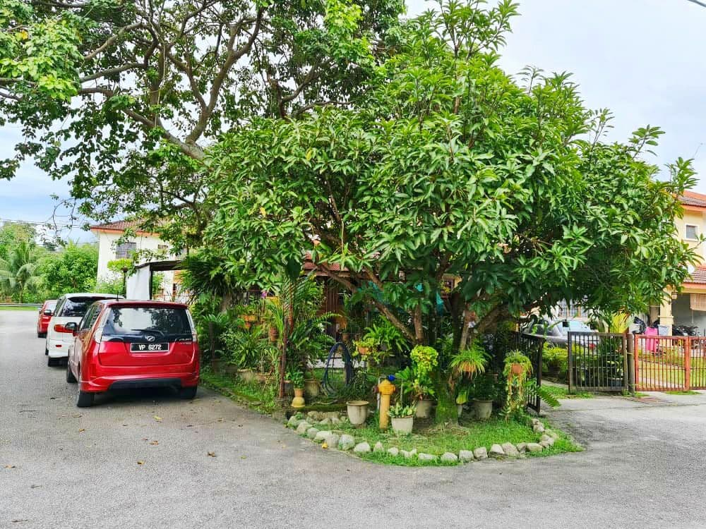 Double Storey Jalan Kemboja Taman Bukit Sentosa