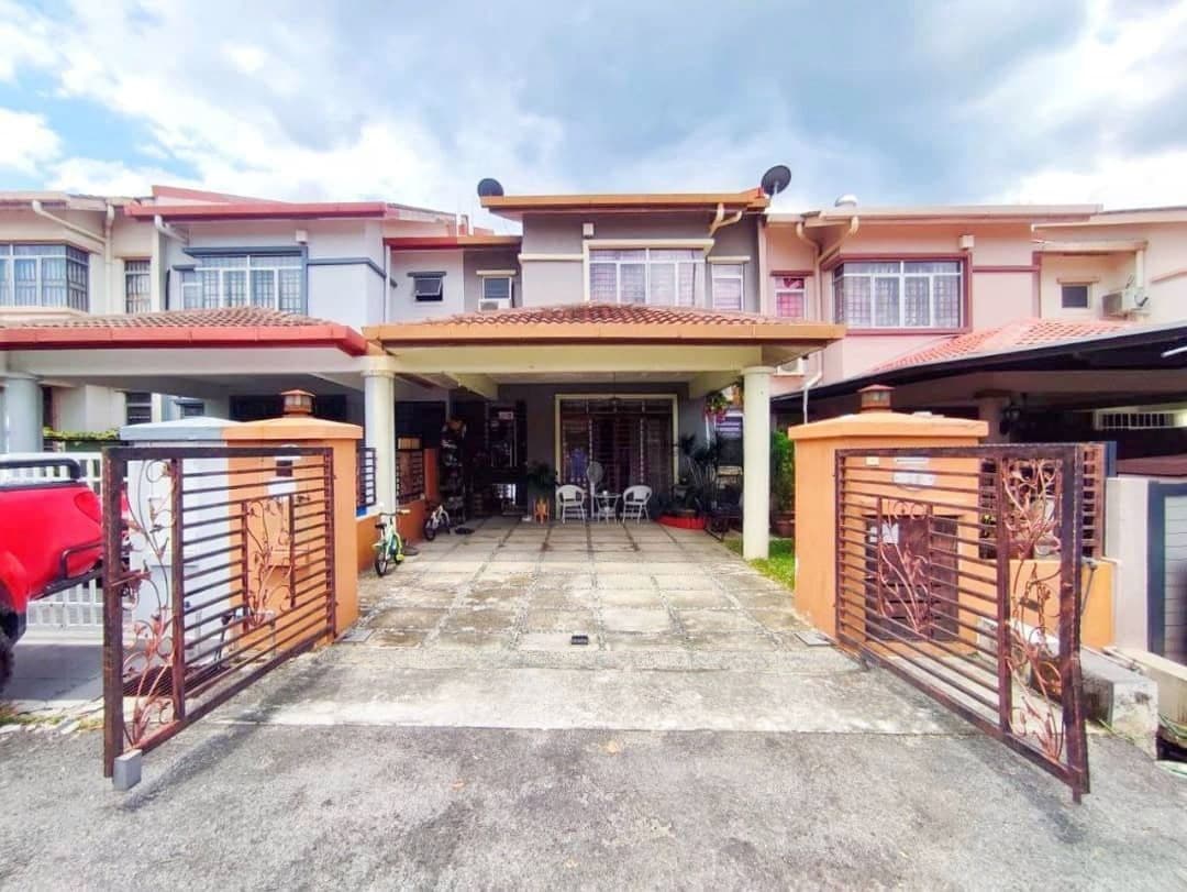 FREEHOLD DOUBLE STOREY HOUSE AT BANDAR SERI PUTRA