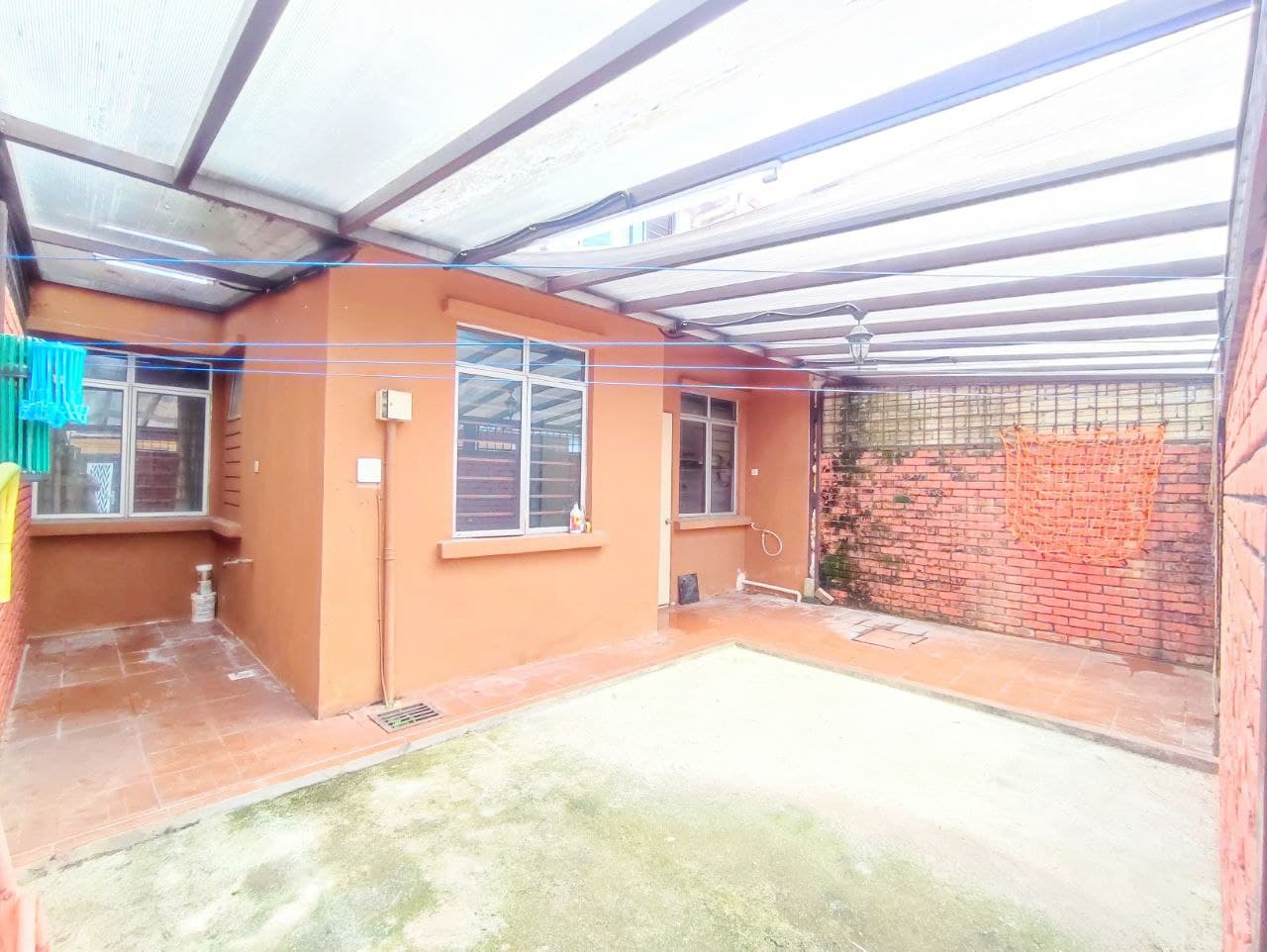 FREEHOLD DOUBLE STOREY HOUSE AT BANDAR SERI PUTRA - photo 8