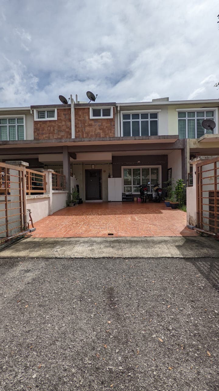 Double Storey Taman Pelangi Semenyih 2