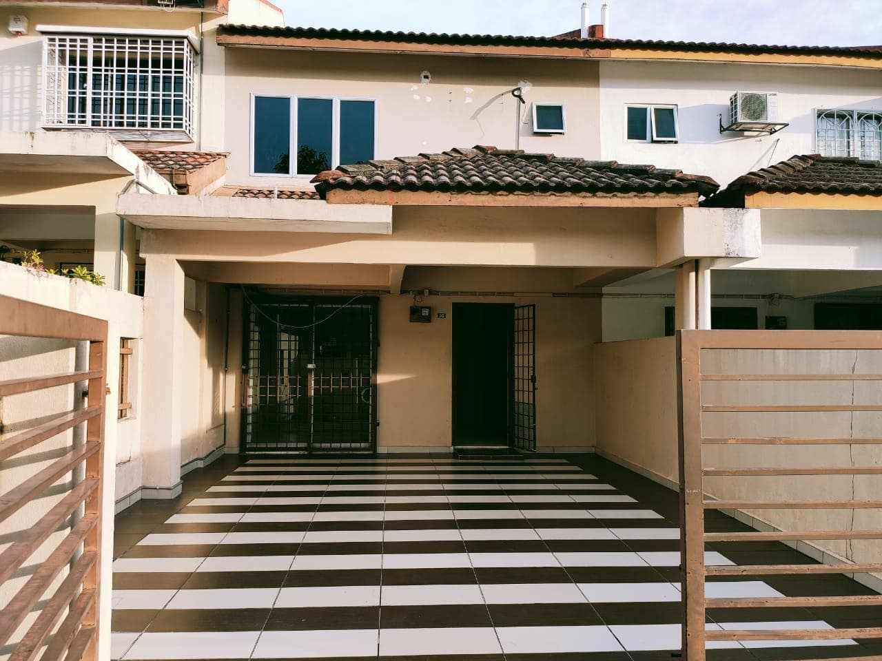 Double Storey Taman Pinggiran Putra - photo 1