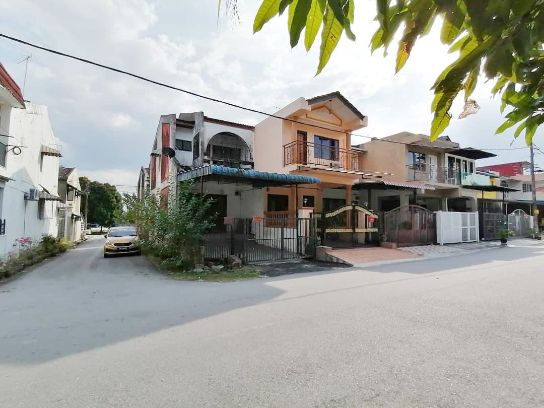 END LOT DOUBLE STOREY TAMAN SERI GOMBAK - photo 2