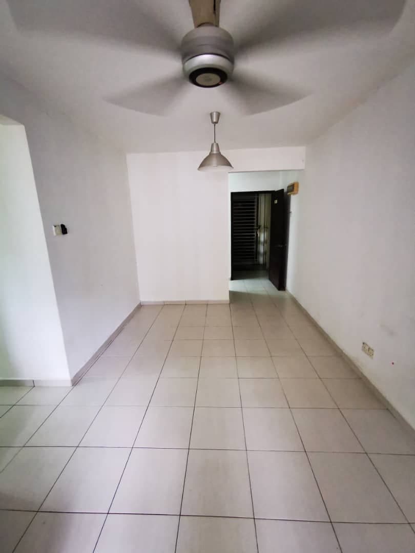 Mandarina Court Apartment