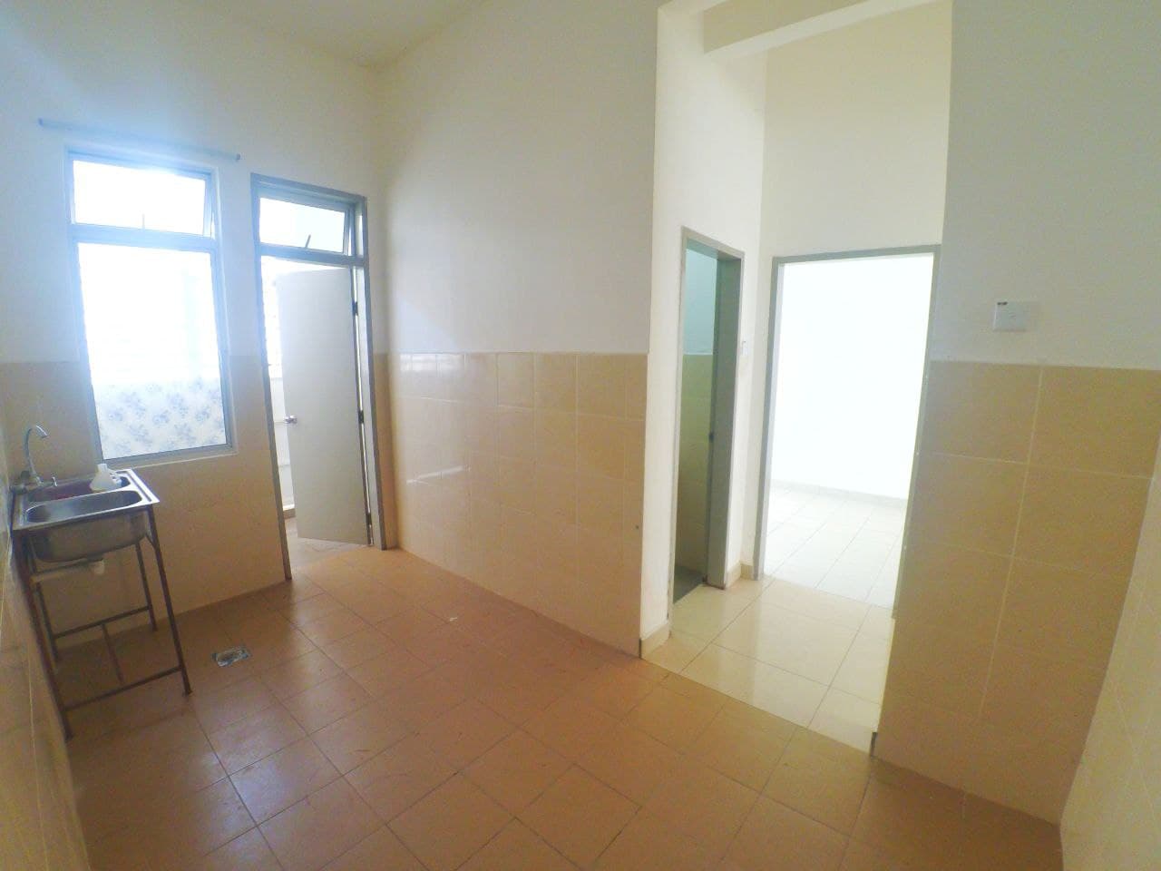 FREEHOLD DOUBLE STOREY TAMAN BERINGIN JAYA MANTIN - photo 4