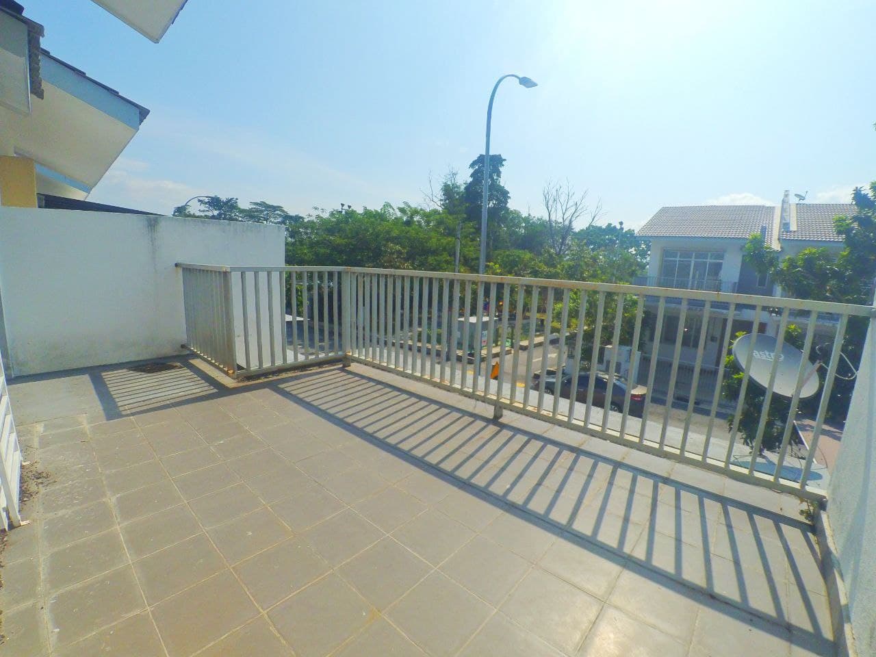 FREEHOLD DOUBLE STOREY TAMAN BERINGIN JAYA MANTIN - photo 8
