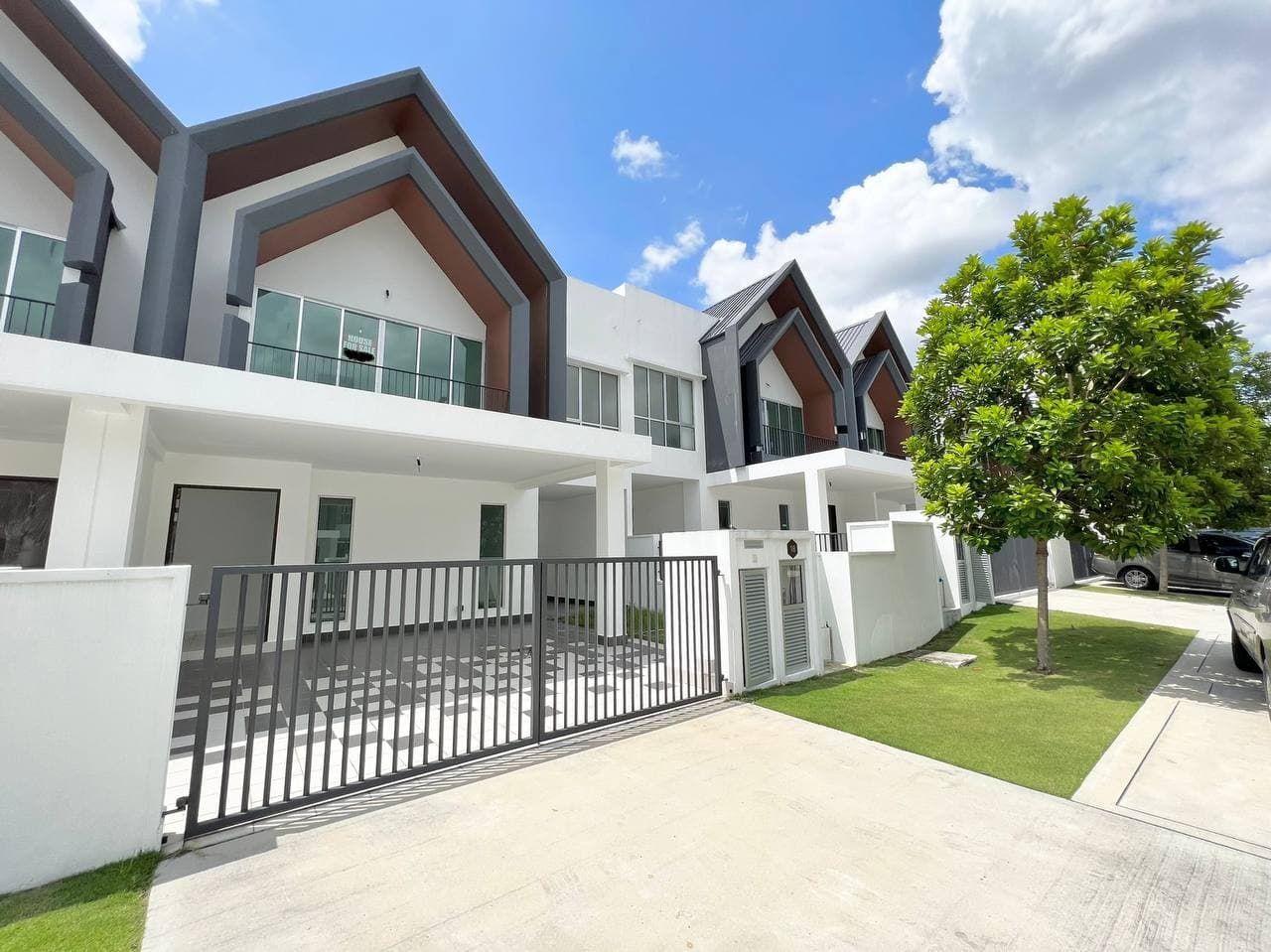 Semi-D Double Storey Garden Homes Ebony Lane  Eco
