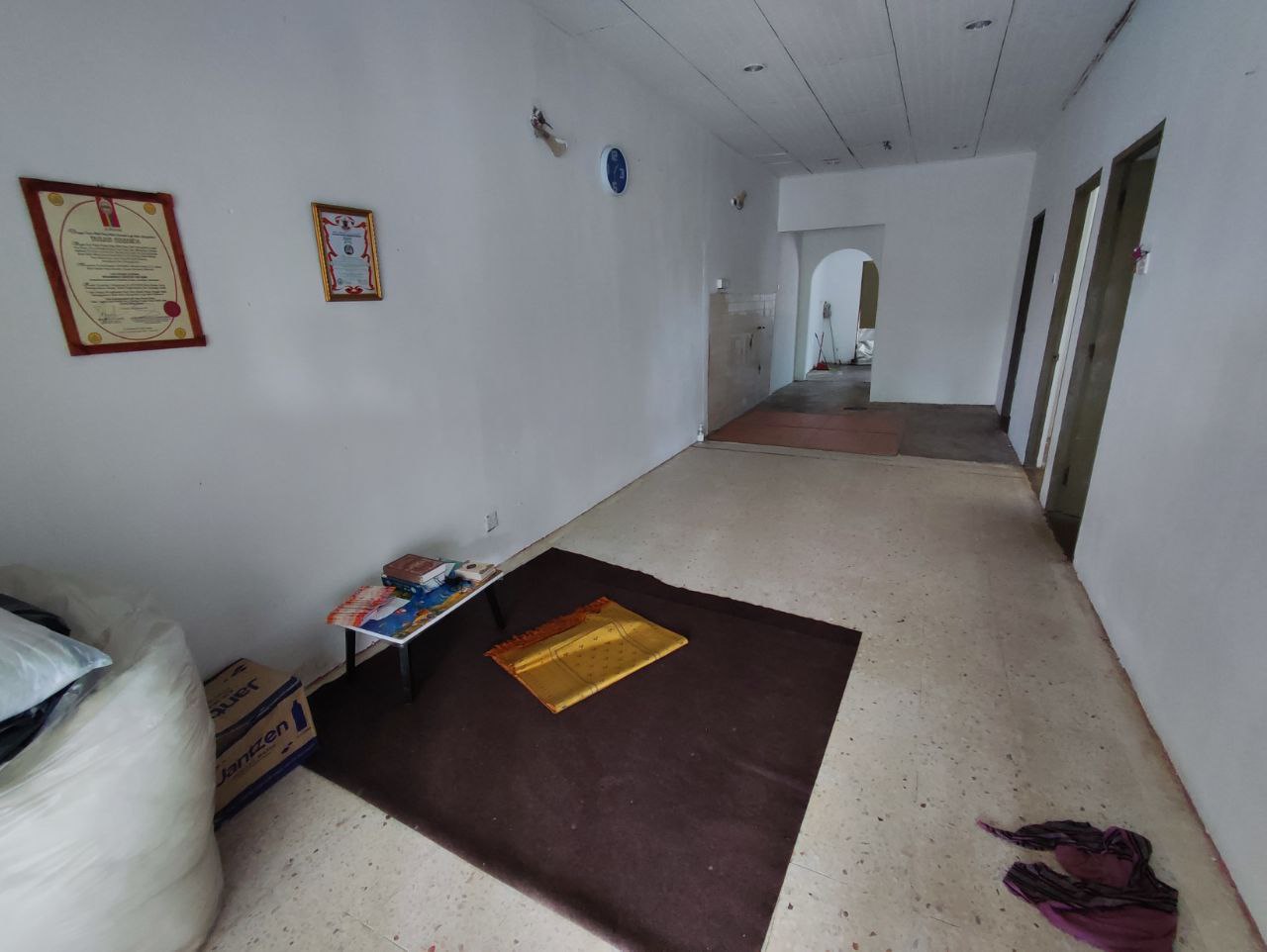SINGLE STOREY INTERMEDIATE TERRACE HOUSE TAMAN DES
