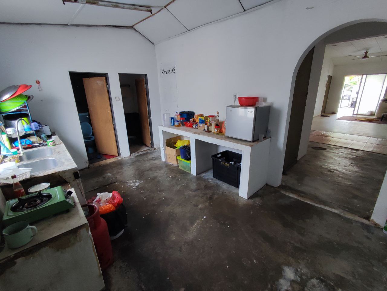 SINGLE STOREY INTERMEDIATE TERRACE HOUSE TAMAN DES - photo 6