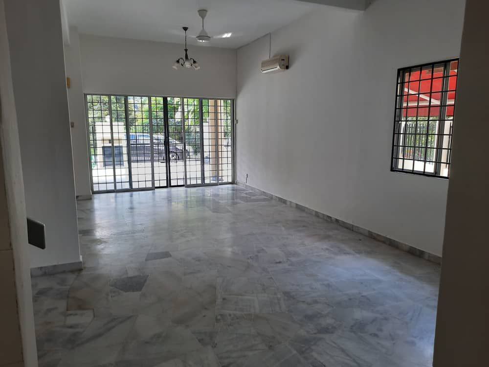 Double Storey Taman Ukay Perdana - photo 3