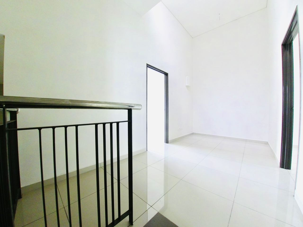 Double Storey Taman Nusa Intan Senawang 1844 sqft - photo 3