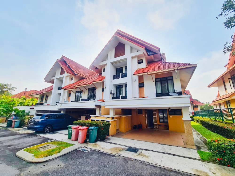 Two and Half  Storey Presint 18 Putrajaya