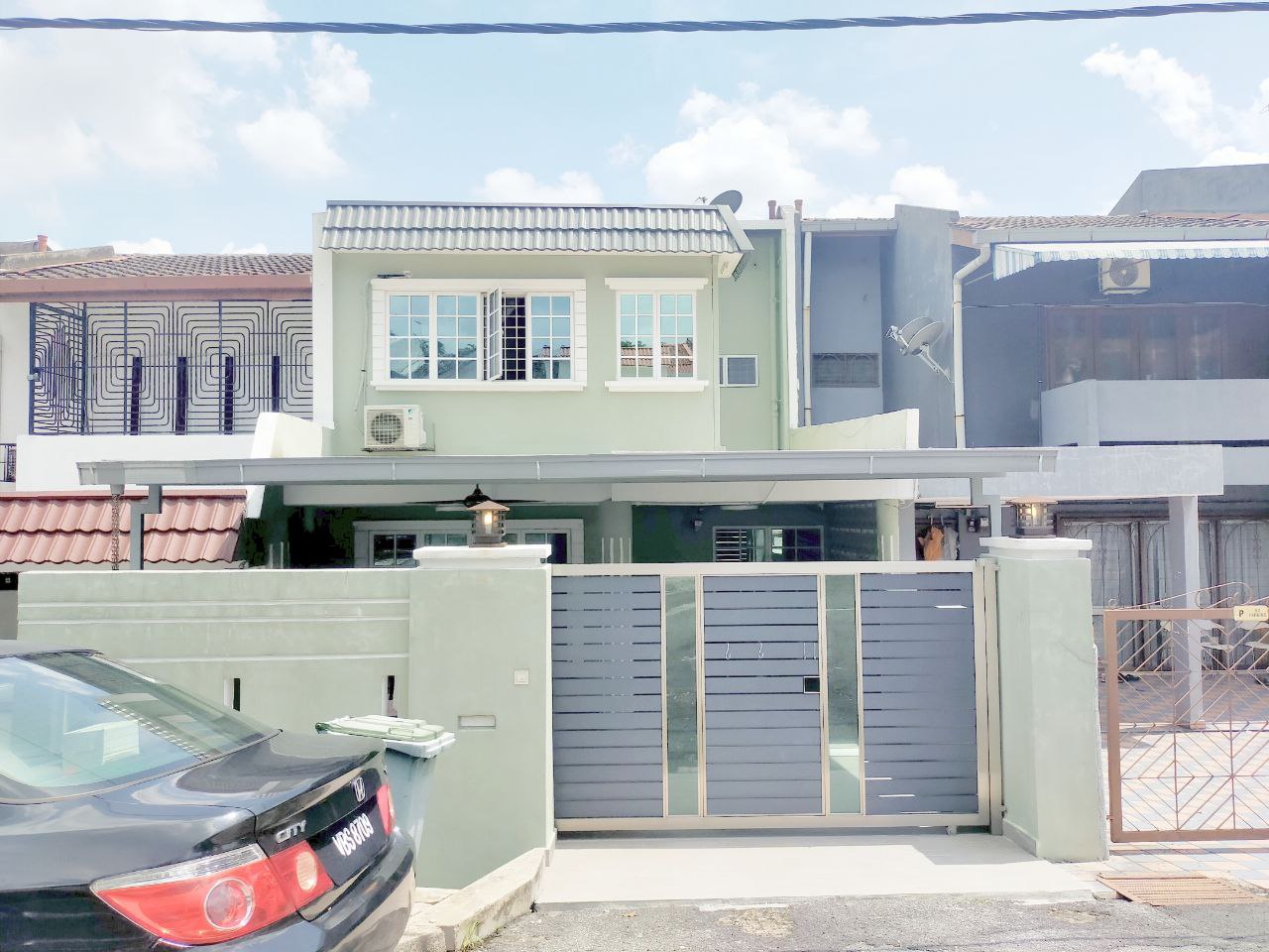 FULLY RENO 2 Stry Storey Terrace Taman Midah