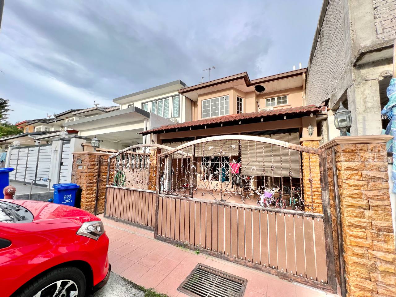 Two And Half Storey Terrace Seksyen 9 Shah alam