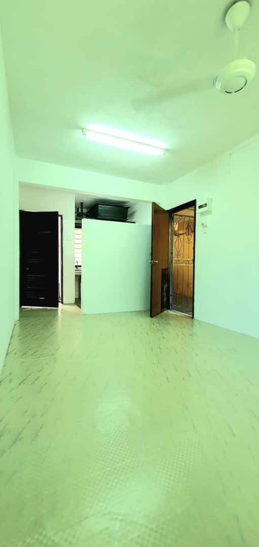 Flat Taman Dato Ahmad Razali Low Cost