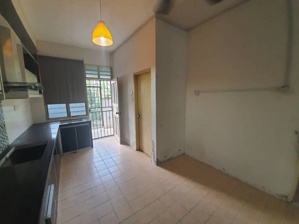 TERES 2 TINGKAT TAMAN PULAI VILLA, SEREMBAN - photo 8