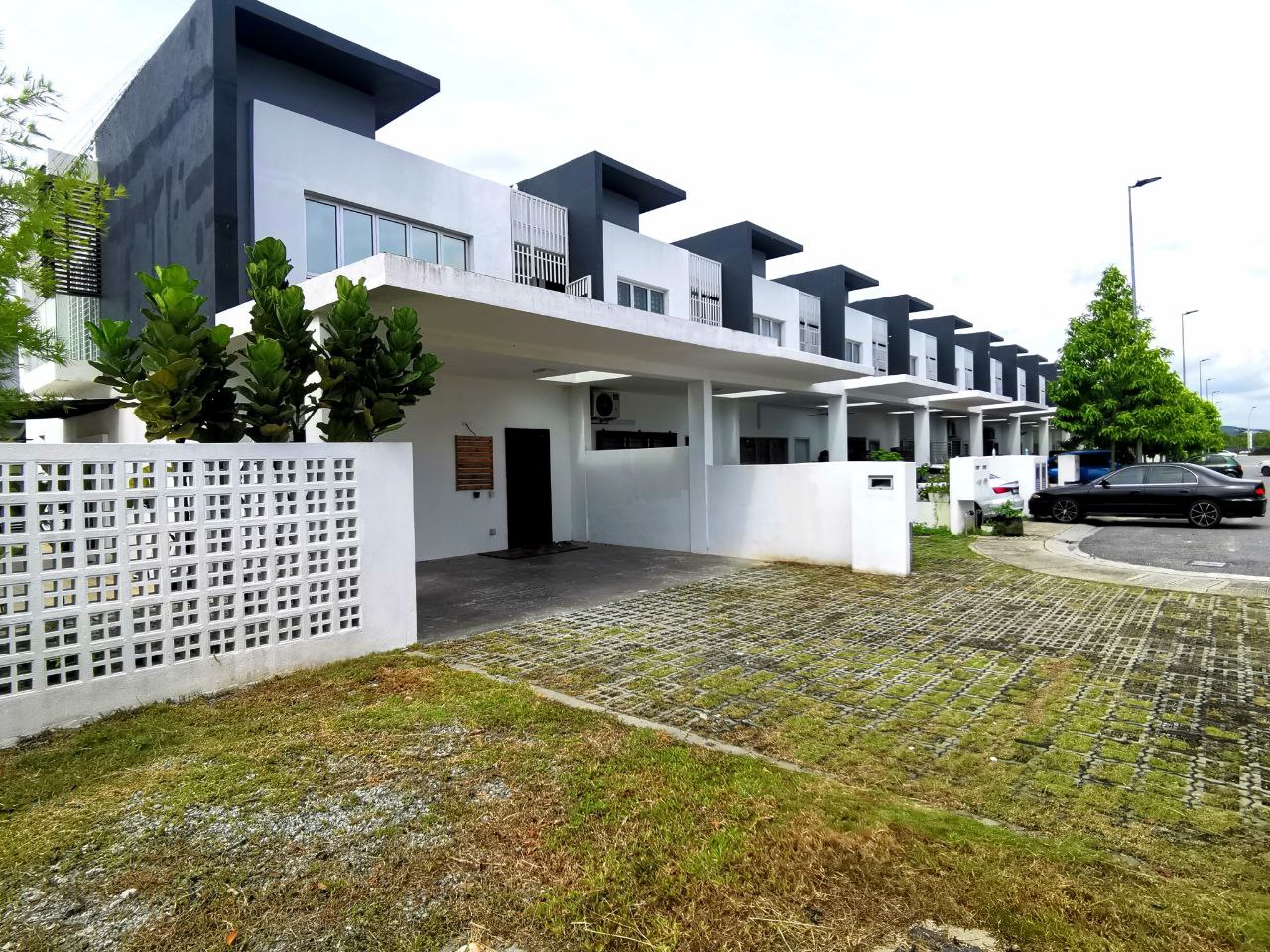End Lot Double Storey Casa Green Cybersouth - photo 11