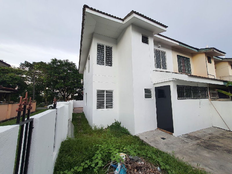 END LOT - NON BUMI UNIT Double Storey - Taman Putra Prima Puchong Selangor - photo 2