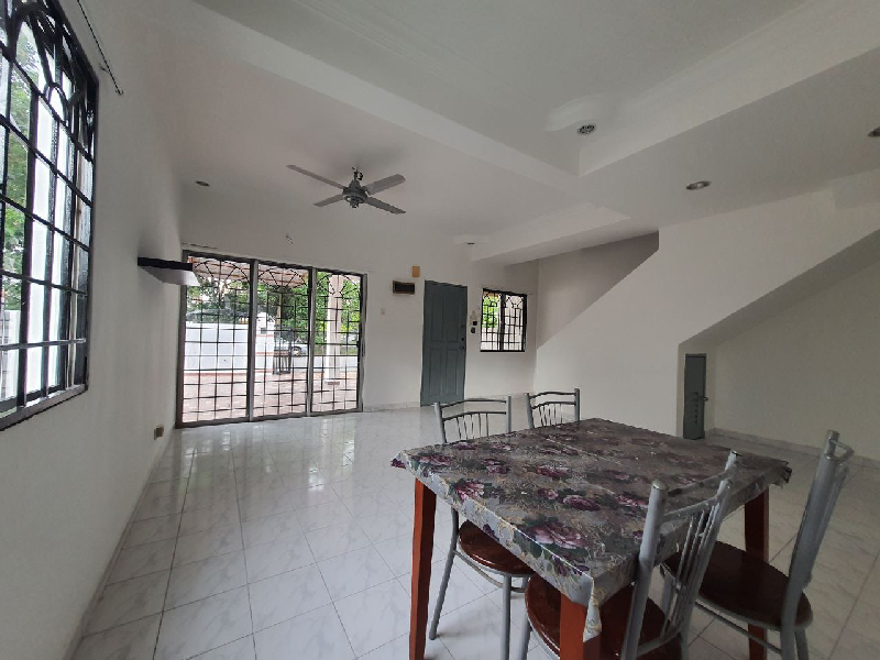 END LOT - NON BUMI UNIT Double Storey - Taman Putra Prima Puchong Selangor - photo 8