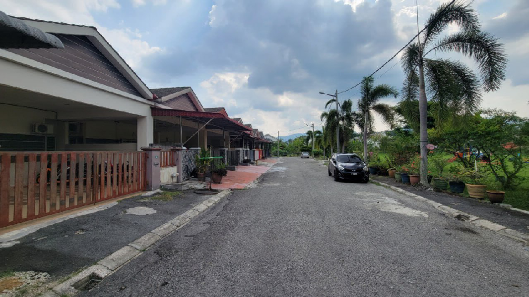 Rumah DEPAN PADANG Klebang Ipoh Untuk Dijual - photo 4