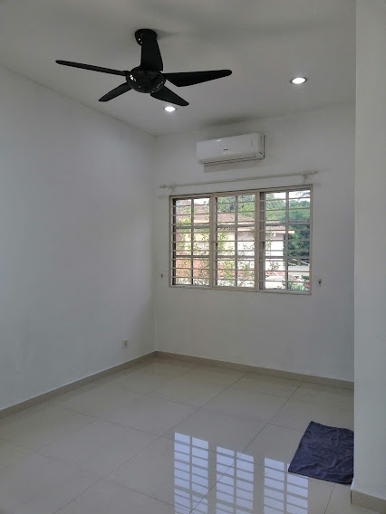 Chris Ng End Lot 2 Storey Terrace Kota Kemuning - photo 2