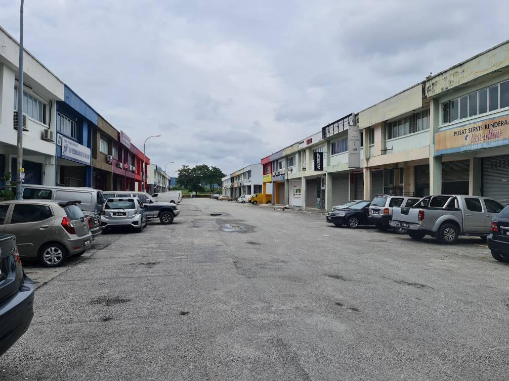 KF 1n5 Sty Corner Lot Factory USJ1 - photo 2