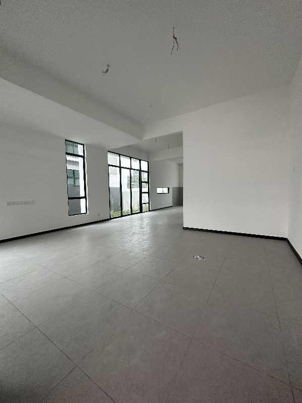 IQI Realty Sdn Bhd - photo 2
