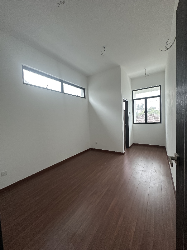 IQI Realty Sdn Bhd - photo 8