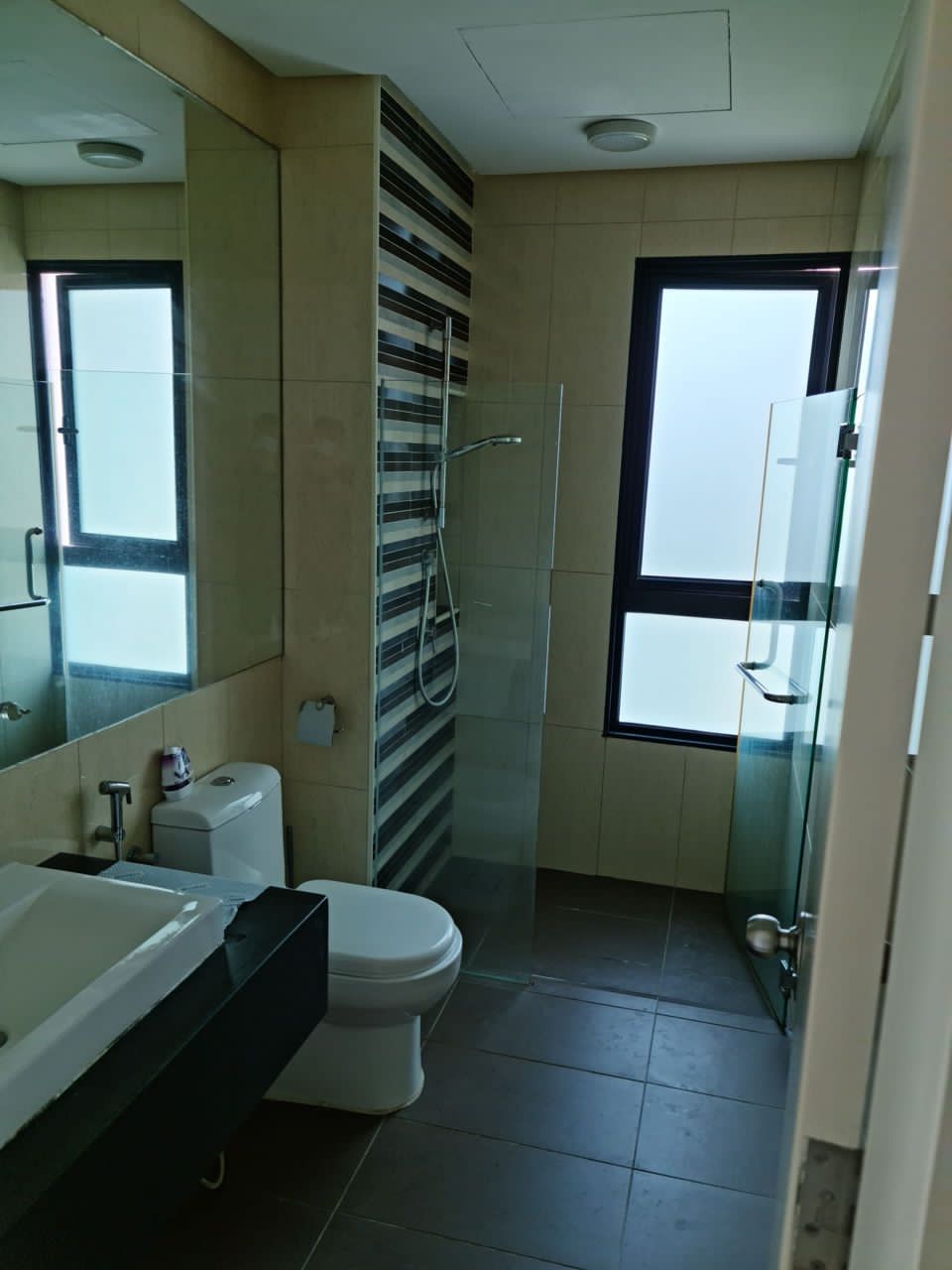 Lacosta, Sunway South Quay 3R3B - photo 2