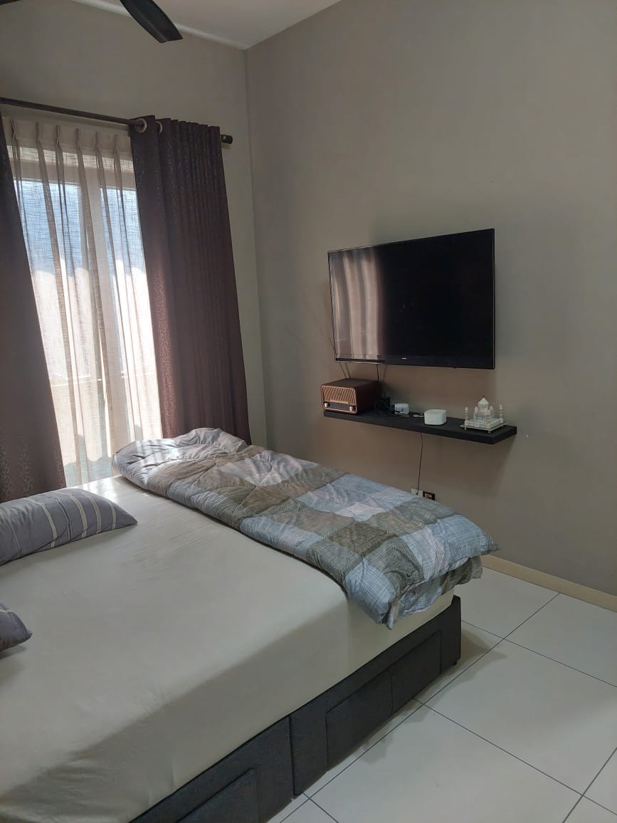 Fully Furnished Icon Residenz Icon City - photo 2